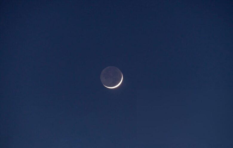 full moon vs new moon meaning